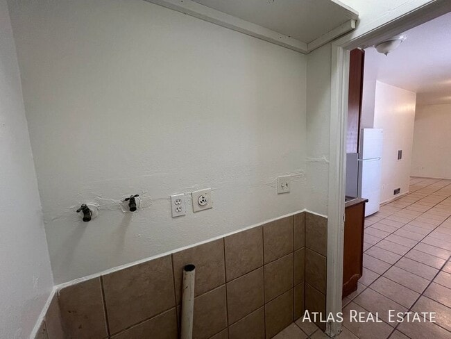 Building Photo - 40 N Westmoreland Ave