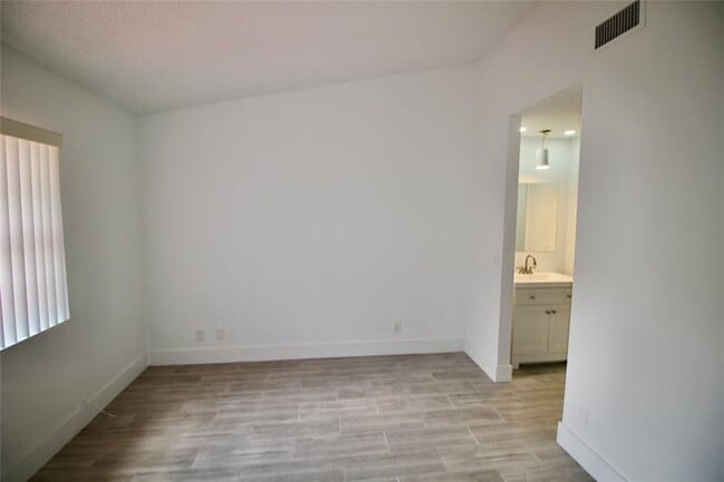 Building Photo - 17034 NW 66th Ct