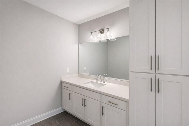 Building Photo - 1375 Walking Wy