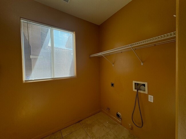 Building Photo - 5306 Challenger Ave