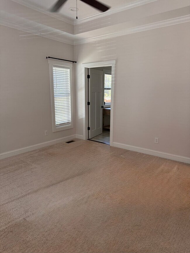 Building Photo - 3 Bedroom || 2 Bathroom Home in Forest