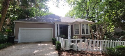 Building Photo - 3/2 (Hickory Walk in Haile Plantation) Beautiful home off the 15th Green of Haile Golf Course.