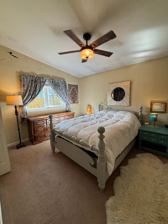 Building Photo - Cozy 3-bedroom home / Pet friendly / Fence...