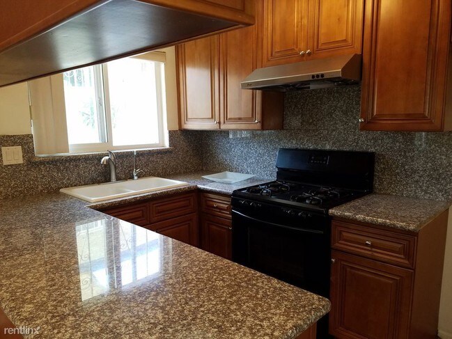 Building Photo - 2 br, 1 bath  - 442 Solano Ave