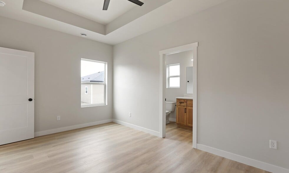 Building Photo - 3426 35th St W