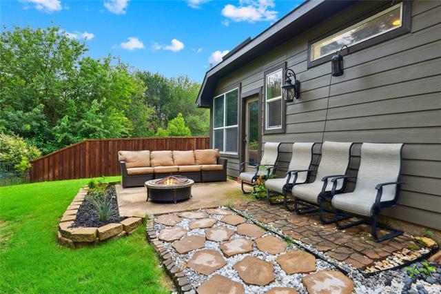 Building Photo - 3901 Ringdove Way