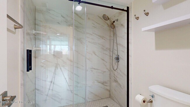 Building Photo - 300 Columbia Dr