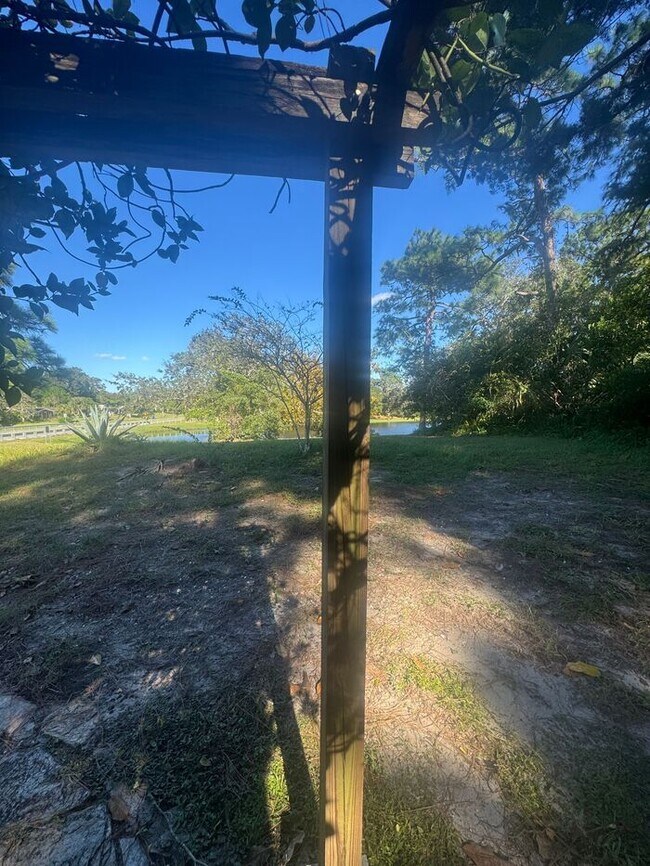 Building Photo - Beautiful 4BR 2BA Home w/ Water Views in St. Augustine Florida!