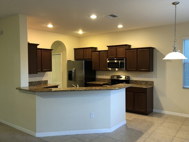 Building Photo - Beautiful Renovated 3/2.5 Located In Independence