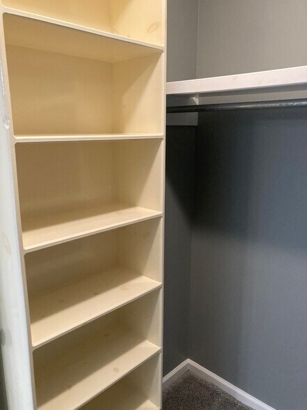 Building Photo - 411 Black Ave