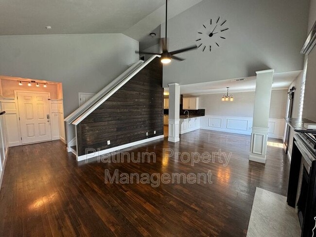 Building Photo - 465 Parc River Blvd