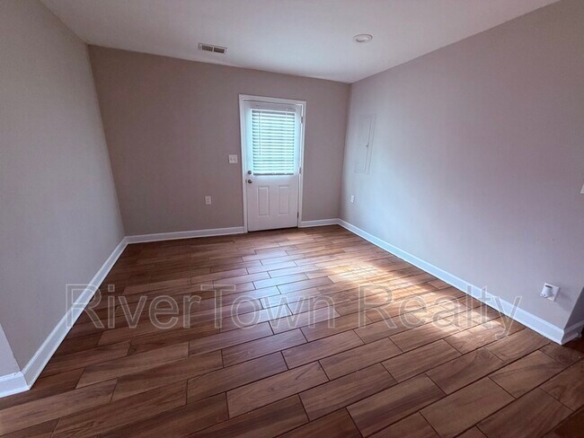 Building Photo - 485 Quinn Rd