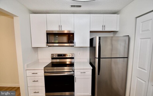 Building Photo - 12901 Churchill Ridge Cir