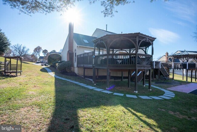 Building Photo - 2104 Steuben Way