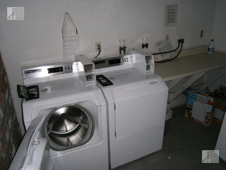 Building Photo - 19 South St