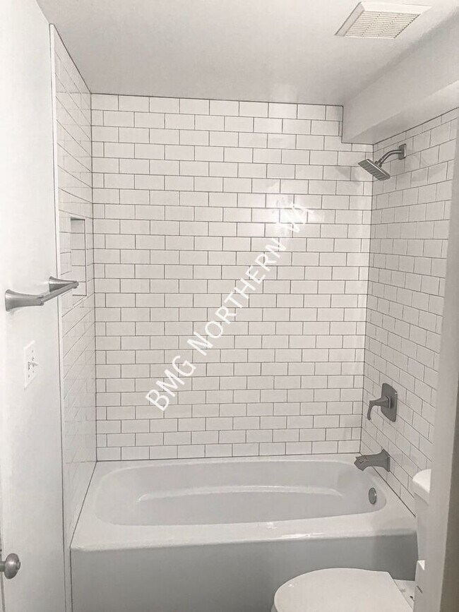 Building Photo - 2107 N Rolfe St