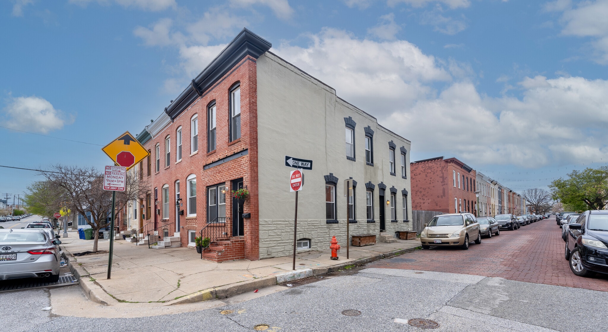 Building Photo - 2808 E Fairmount Ave