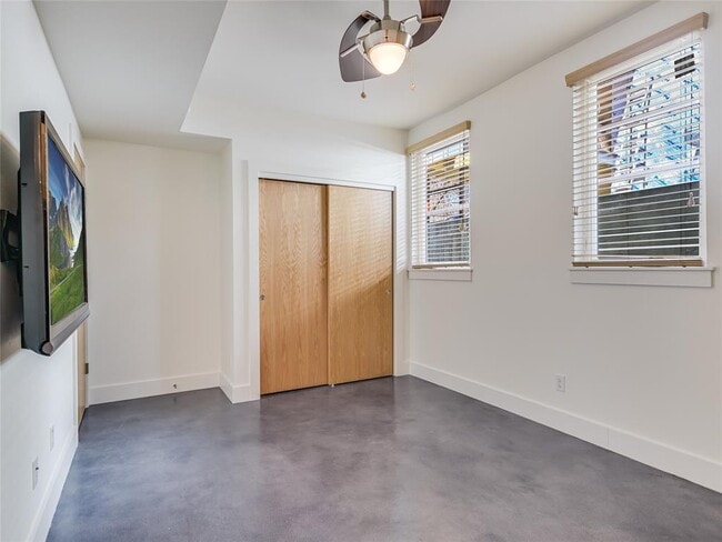 Building Photo - 610 Highland Ave