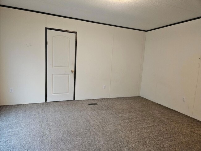 Building Photo - 112 Bosque