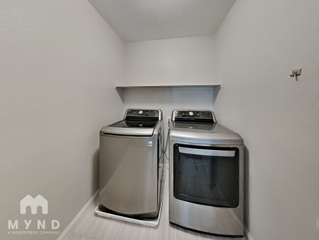 Building Photo - 5709 Justin Robert St