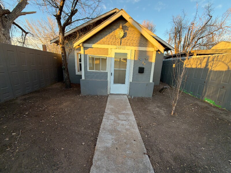 Building Photo - 18933 Main St