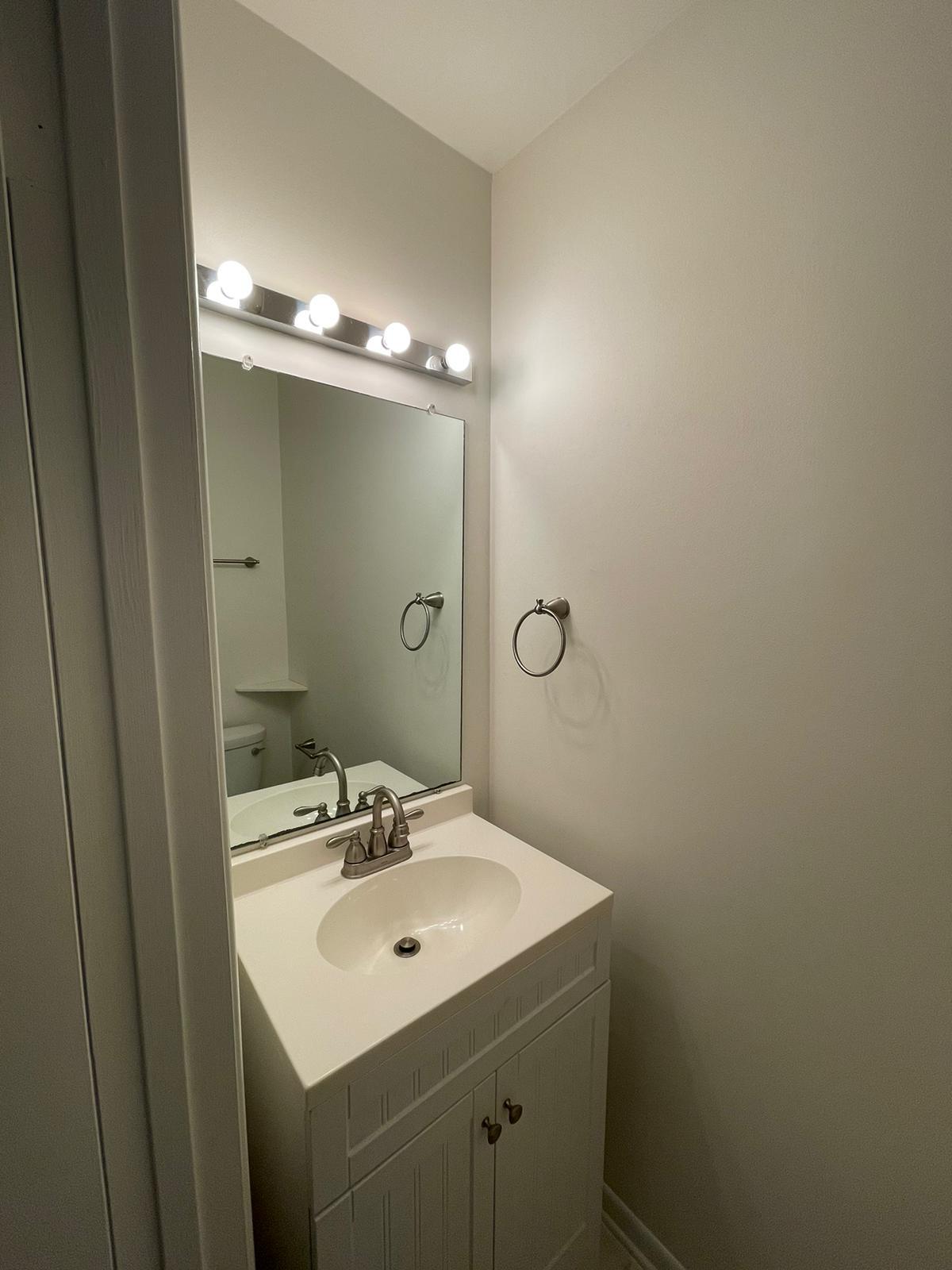 Building Photo - 128 Beechwood Drive