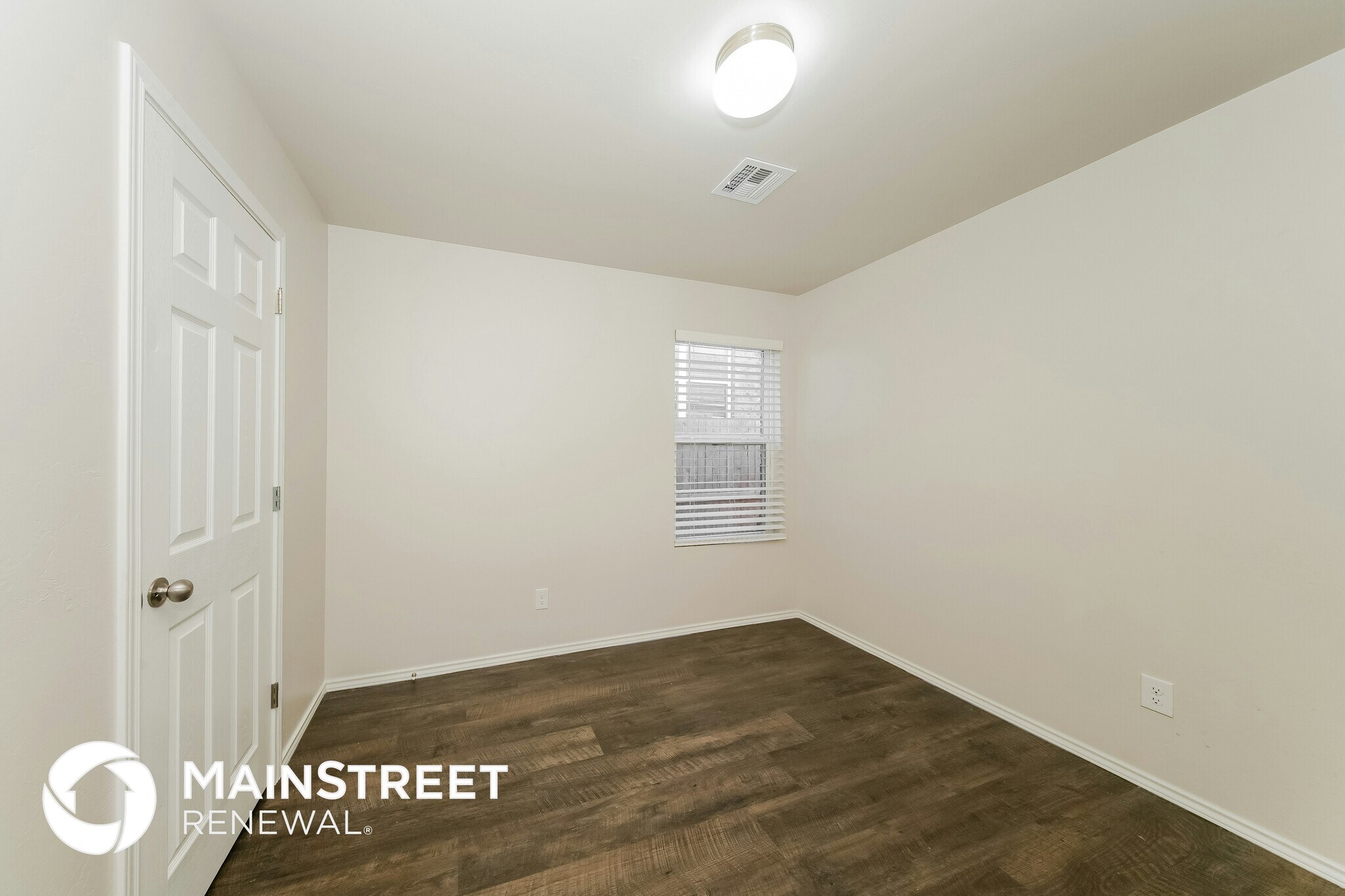 Building Photo - 10005 Blue Wing Trl