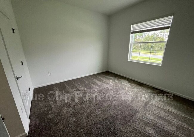 Building Photo - 3031 Country Side Dr