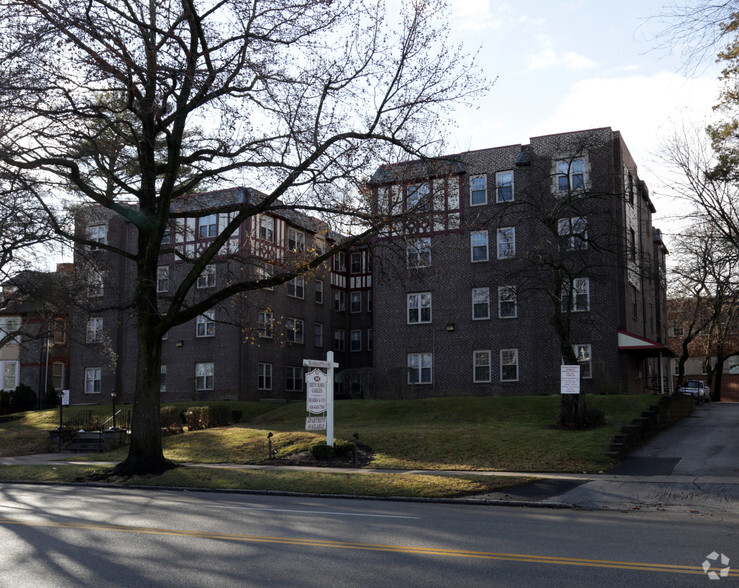 Primary Photo - Bryn Mawr Gables