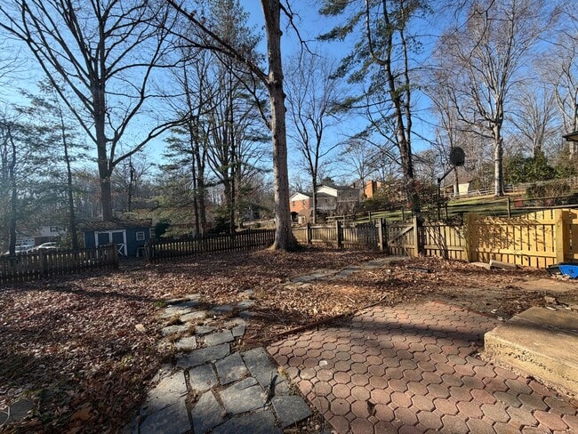 Building Photo - 415 Carrsbrook Dr