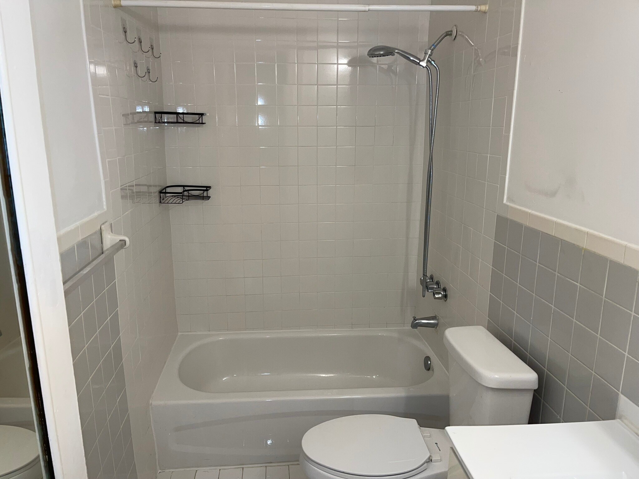 Building Photo - 536 14th St