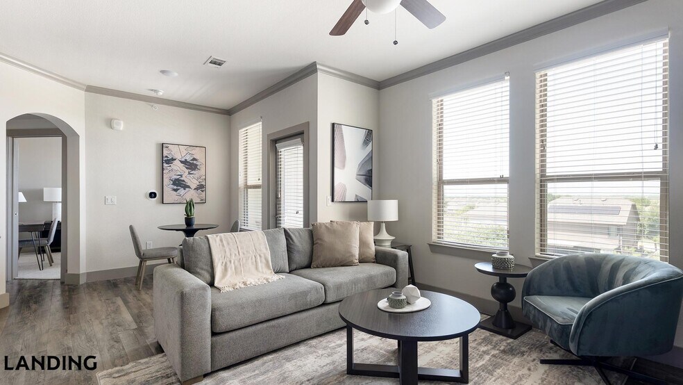 Building Photo - 12500 Shadowglen Trce