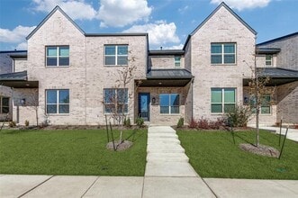 Building Photo - 1300 Arkansas Spgs St