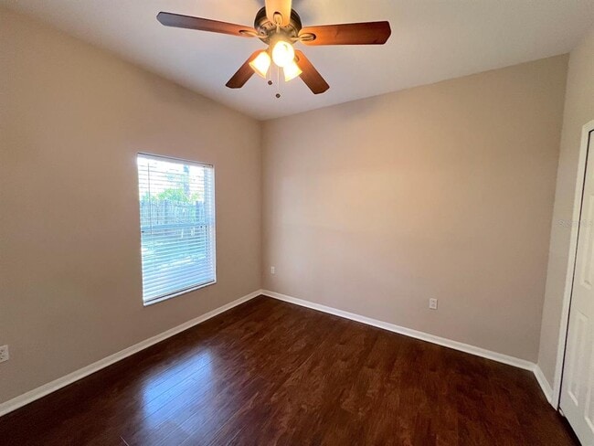 Building Photo - 7 Zither Ct