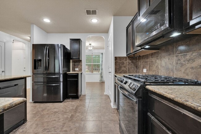 Building Photo - Spacious 5-Bedroom Beauty in Redbird Ranch –  with Community Perks!