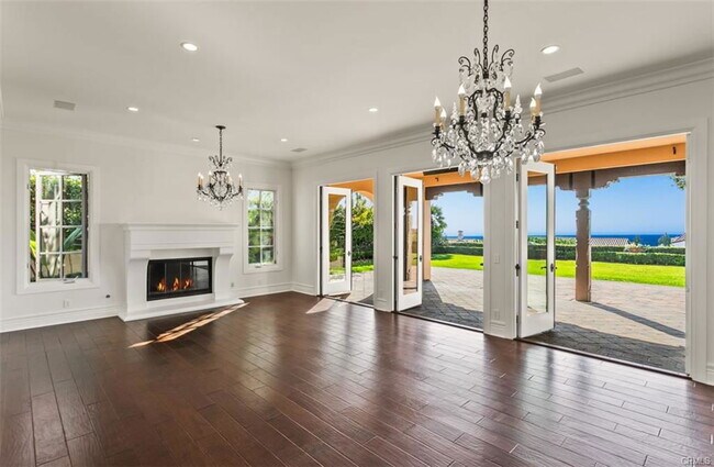 Building Photo - 8 Whalers Bluff