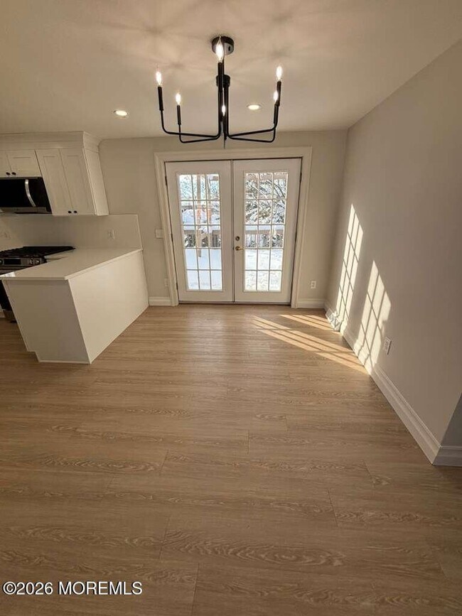 Building Photo - 1701 Tamiami Rd