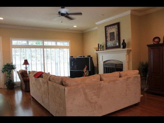 Building Photo - 1272 Tulip Ct