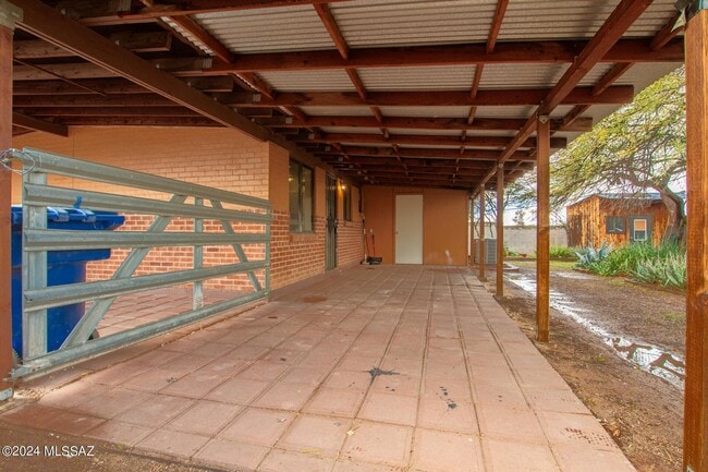 Building Photo - Charming Remodeled 3 Bedroom Brick Home