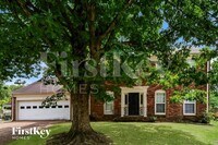 Building Photo - 5585 Fair Cove