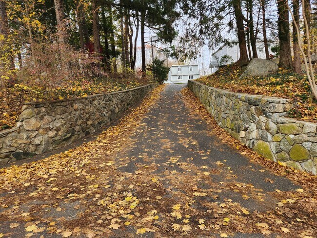 Building Photo - 157 Ball Pond Rd