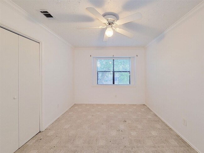 Building Photo - 3610 Honey Creek Dr