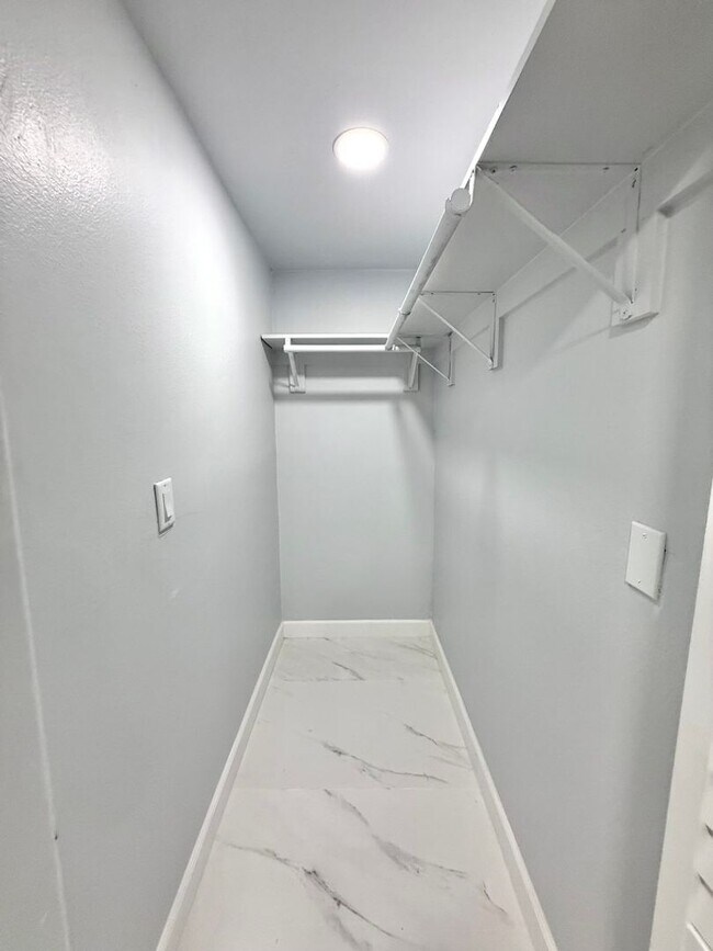 Building Photo - 17116 Ceredo Pl