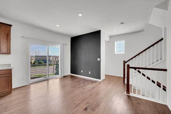 Building Photo - $2,795.00 - 3 Bedrooms, 2.5 Bathrooms, Sin...