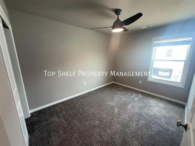 Building Photo - 2308 Hazeltine Pl