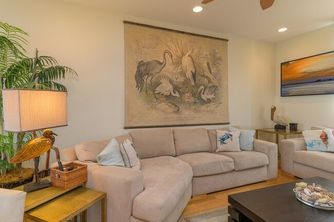 Building Photo - 100 Harbor St