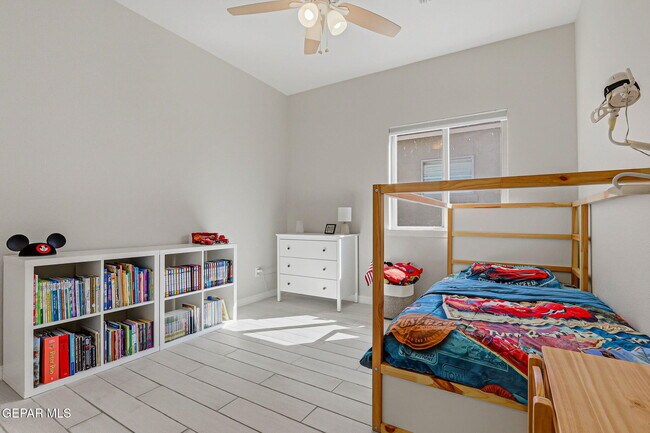 Building Photo - 7564 Wolf Creek Dr