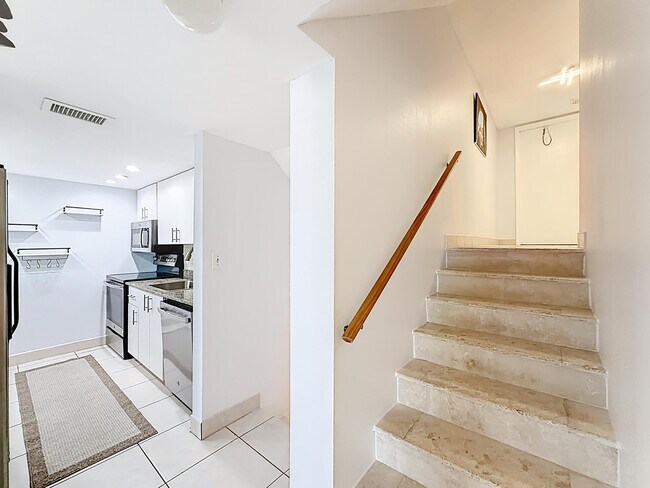 Building Photo - 755 Dotterel Rd