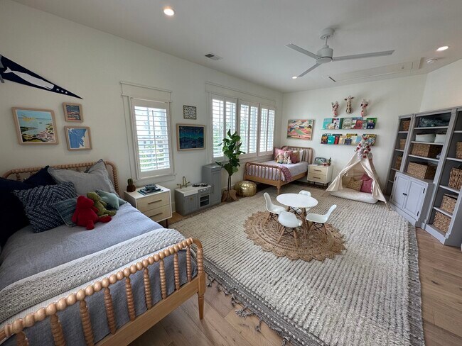 Building Photo - 174 Brailsford St