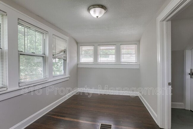 Building Photo - 2431 E 68th St